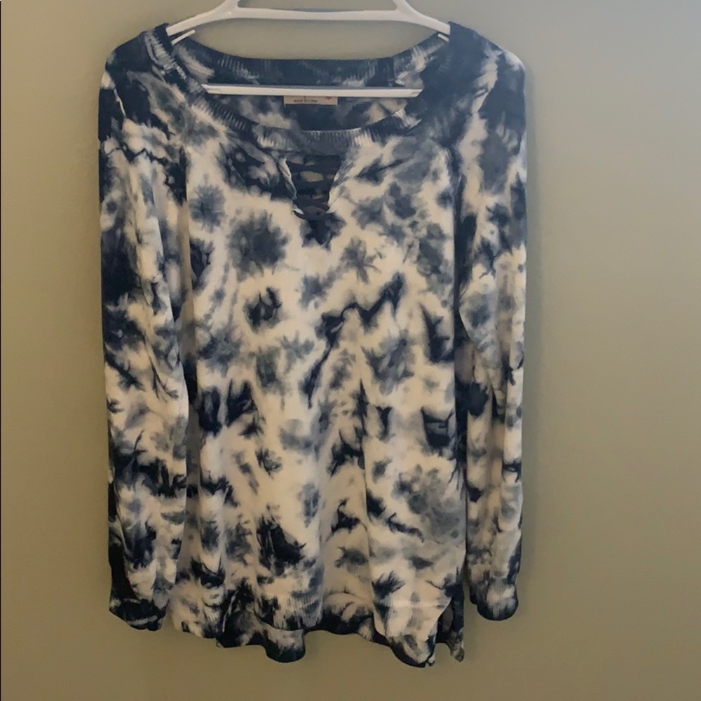Ruff hewn Blue and white tie-dye long sweater!
